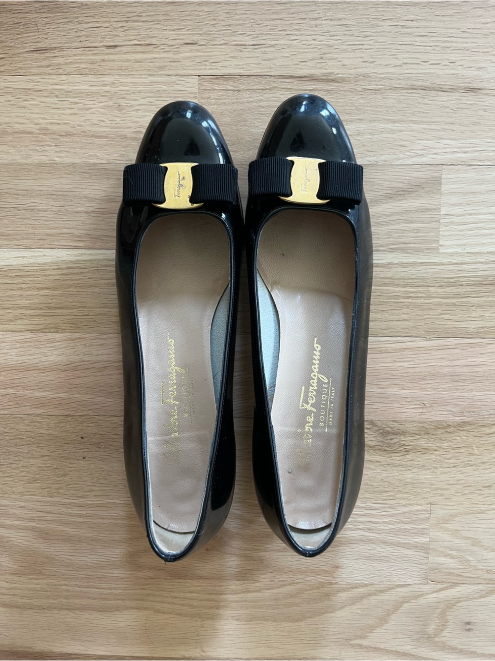 Salvatore Ferragamo Vara patent leather black low block heels size 9